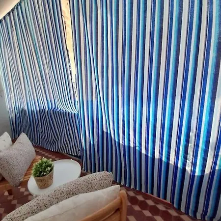 Bonito Estudio En El Centro. Ideal Parejas. * Palamos